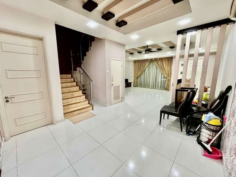 Rumah Teres 2.5 Tingkat untuk Dijual di Subang Jaya (Selangor) - Darren Ng - Entrance - PropertyGuru.com.my