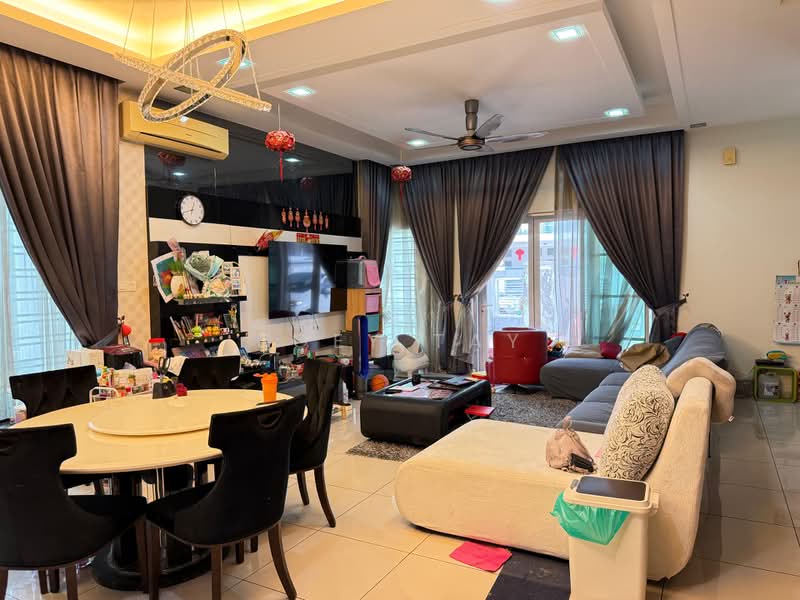 3-storey Terraced House for Sale in Bandar Seri Alam (Masai) - Joey Tay - Living Room - PropertyGuru.com.my