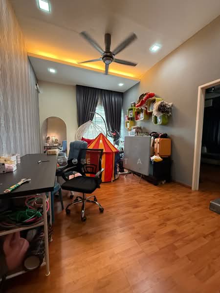 3-storey Terraced House for Sale in Bandar Seri Alam (Masai) - Joey Tay - Study - PropertyGuru.com.my