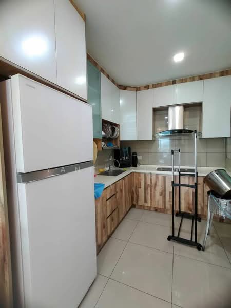 Service Residence for Sale at The Loft @ ZetaPark - Yanny Siow - Kitchen - PropertyGuru.com.my