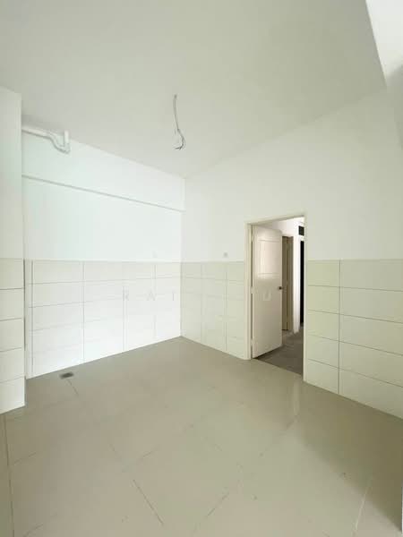 Kondominium untuk Dijual di Starhill Luxury Residence - Rain Yu - Kitchen - PropertyGuru.com.my