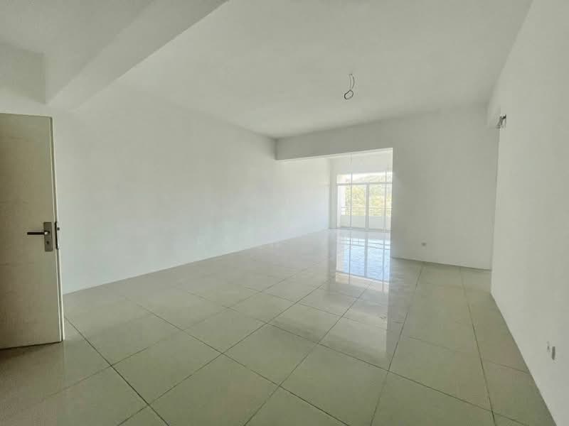 Kondominium untuk Dijual di Starhill Luxury Residence - Rain Yu - Living Room - PropertyGuru.com.my