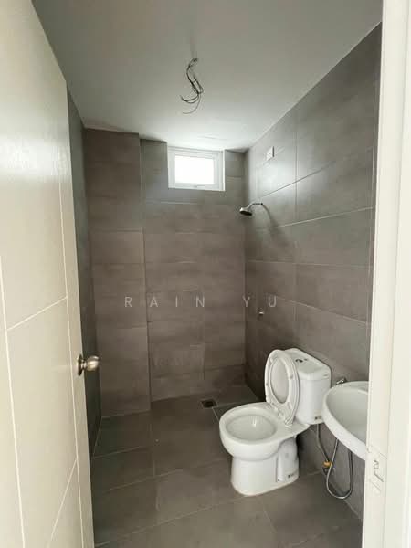 Kondominium untuk Dijual di Starhill Luxury Residence - Rain Yu - Bathroom - PropertyGuru.com.my
