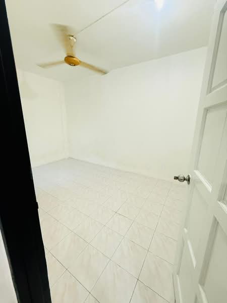 Pangsapuri untuk Dijual di Lily & Jasmine Apartment - Daniel Yong - Interior - PropertyGuru.com.my