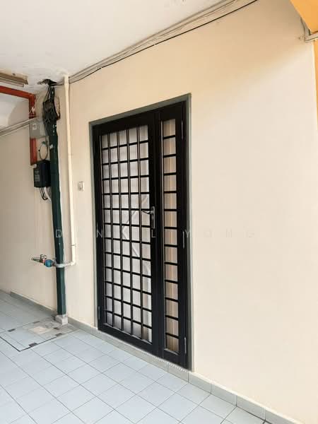 Pangsapuri untuk Dijual di Lily & Jasmine Apartment - Daniel Yong - Exterior - PropertyGuru.com.my