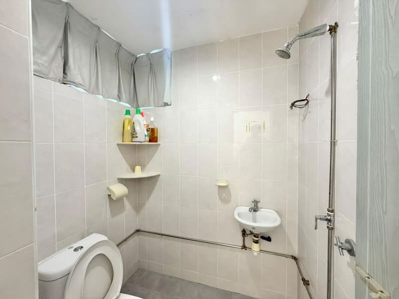 Condominium for Sale at The Uban Residence - Rain Yu - Bathroom - PropertyGuru.com.my