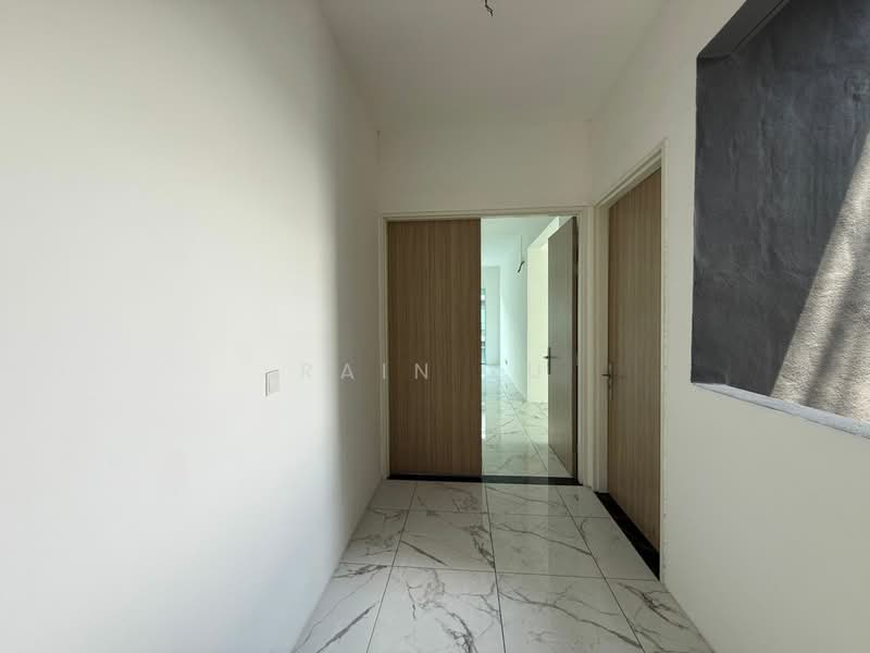 Condominium for Sale at QuayWest Residence - Rain Yu - Foyer - PropertyGuru.com.my