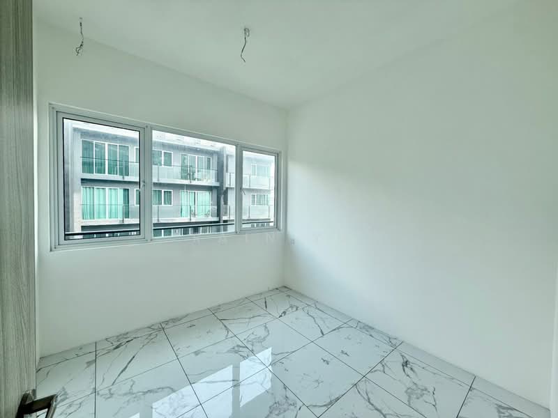 Condominium for Sale at QuayWest Residence - Rain Yu - Bedroom 2 - PropertyGuru.com.my