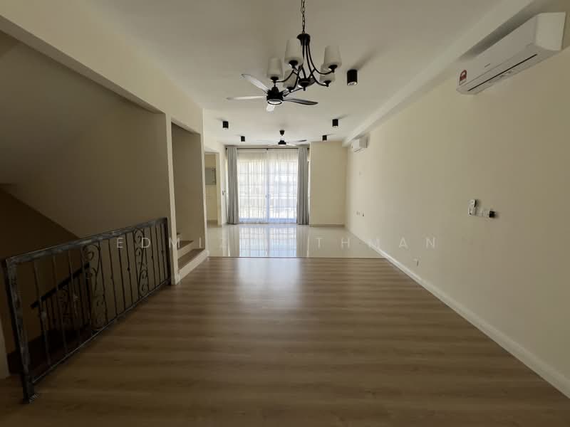 3-storey Terraced House for Rent in Sepang (Selangor) - Edmizi Othman - Living Room - PropertyGuru.com.my