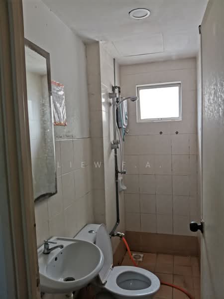 Apartment for Sale at Casa Subang - Liew F.A. - PropertyGuru.com.my