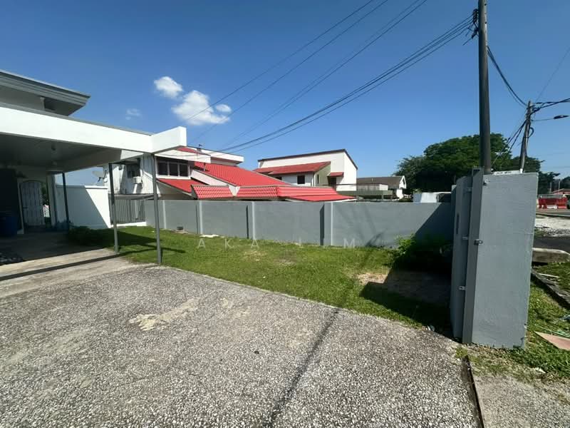 Bungalow for Rent in Petaling Jaya (Selangor) - Aka Lim - Exterior - PropertyGuru.com.my