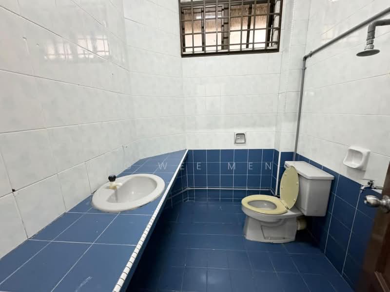 Rumah Teres 2-Tingkat untuk Dijual di Taman Rinting (Masai) - Ang Wee Meng - PropertyGuru.com.my