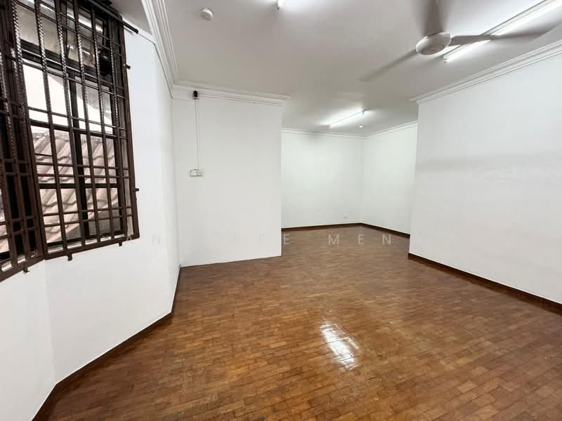 Rumah Teres 2-Tingkat untuk Dijual di Taman Rinting (Masai) - Ang Wee Meng - PropertyGuru.com.my