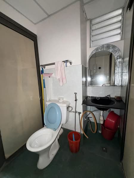 Condominium for Sale at Straits Regency - Evon Kang - Bathroom - PropertyGuru.com.my