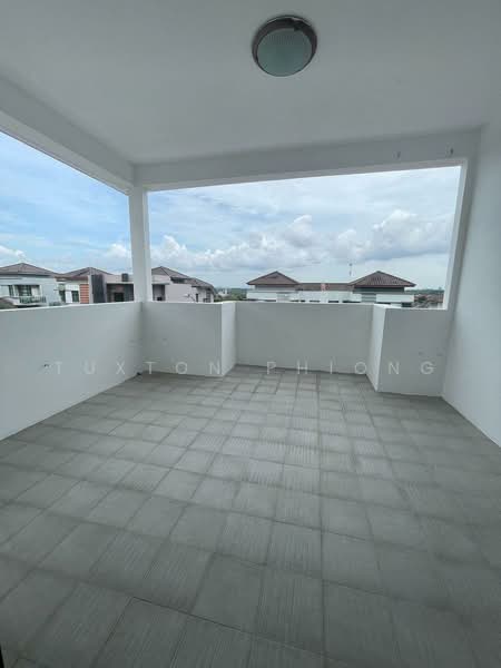 Semi-Detached House for Rent in Skudai (Johor) - Tuxton Phiong - Balcony - PropertyGuru.com.my