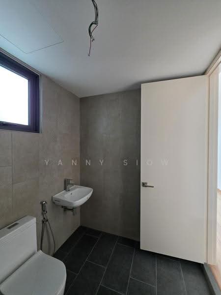 Service Residence for Sale at East Parc @ Manjalara - Yanny Siow - Bathroom - PropertyGuru.com.my
