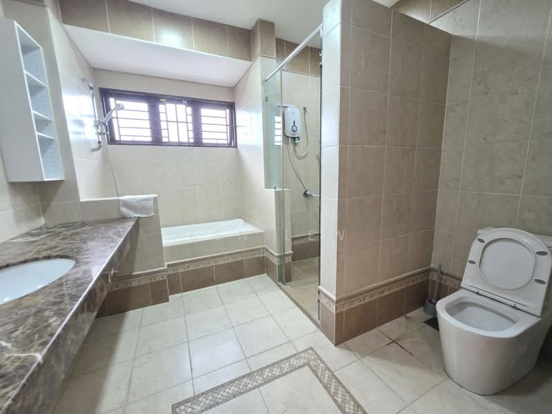Semi-Detached House for Sale in Damai Gayana (Cheras) - Ken Lew - Bathroom - PropertyGuru.com.my