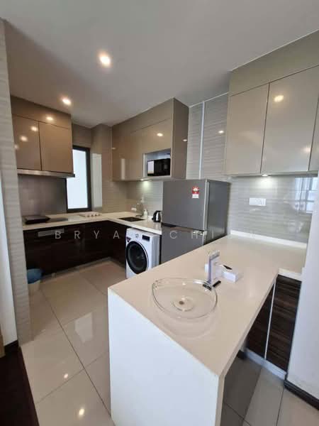 Service Residence for Sale at R&F Princess Cove Phase 1 - Bryan Chiew - Kitchen - PropertyGuru.com.my
