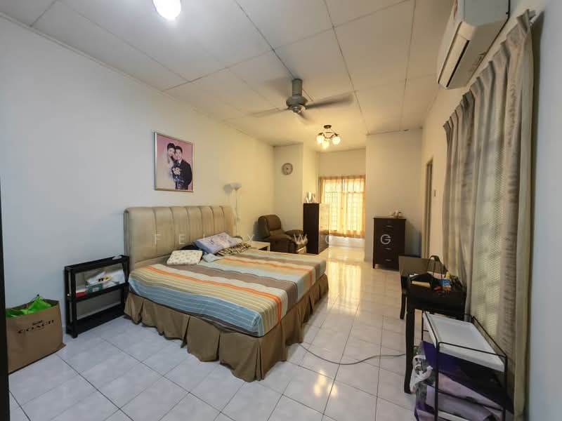 2-storey Terraced House for Sale in TAMAN PUCHONG UTAMA (Puchong) - Felix Wong - Bedroom - PropertyGuru.com.my