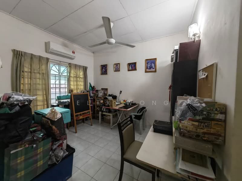 2-storey Terraced House for Sale in TAMAN PUCHONG UTAMA (Puchong) - Felix Wong - Study - PropertyGuru.com.my