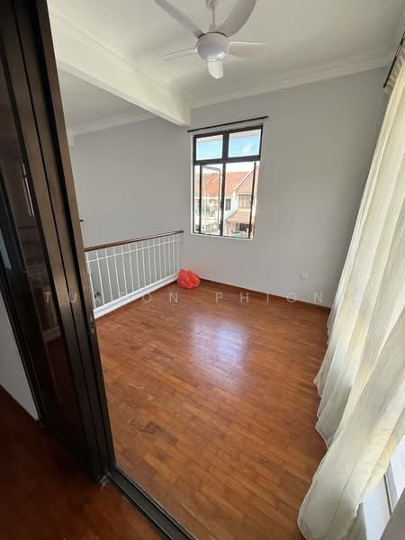 2-storey Terraced House for Rent in Taman Perling (Perling) - Tuxton Phiong - Interior - PropertyGuru.com.my