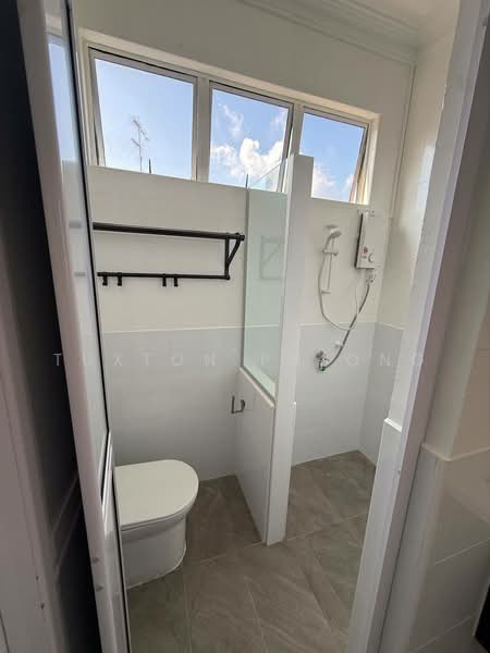 2-storey Terraced House for Rent in Taman Perling (Perling) - Tuxton Phiong - Bathroom - PropertyGuru.com.my