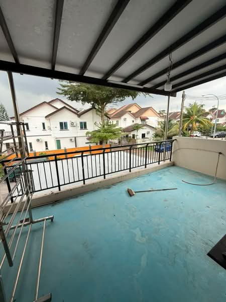 Rumah Teres 2 Tingkat untuk Disewa di Johor Bahru (Johor) - Gary Tu - Balcony - PropertyGuru.com.my