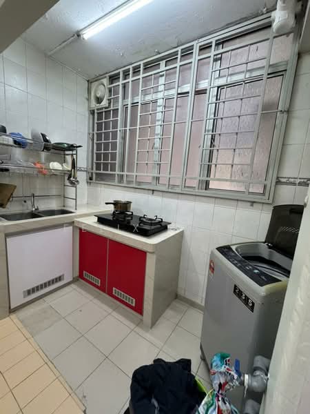Pangsapuri untuk Dijual di Kenanga Apartments - Felix Wong - Kitchen - PropertyGuru.com.my