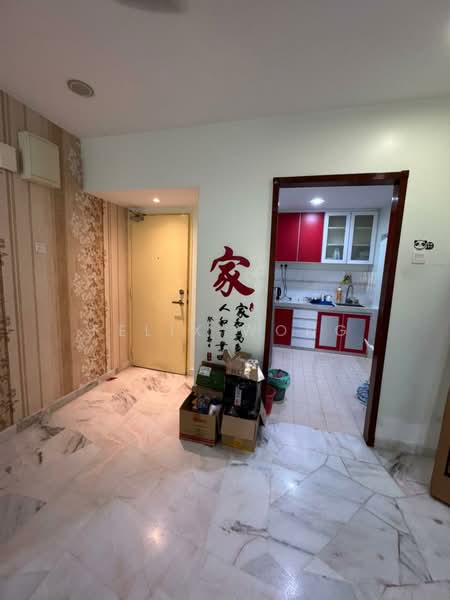 Pangsapuri untuk Dijual di Kenanga Apartments - Felix Wong - Entrance - PropertyGuru.com.my