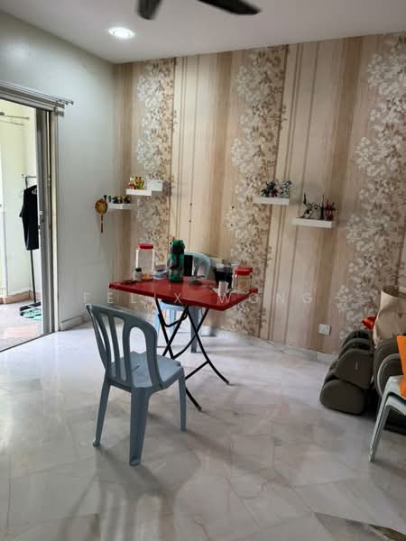Pangsapuri untuk Dijual di Kenanga Apartments - Felix Wong - Living Room - PropertyGuru.com.my