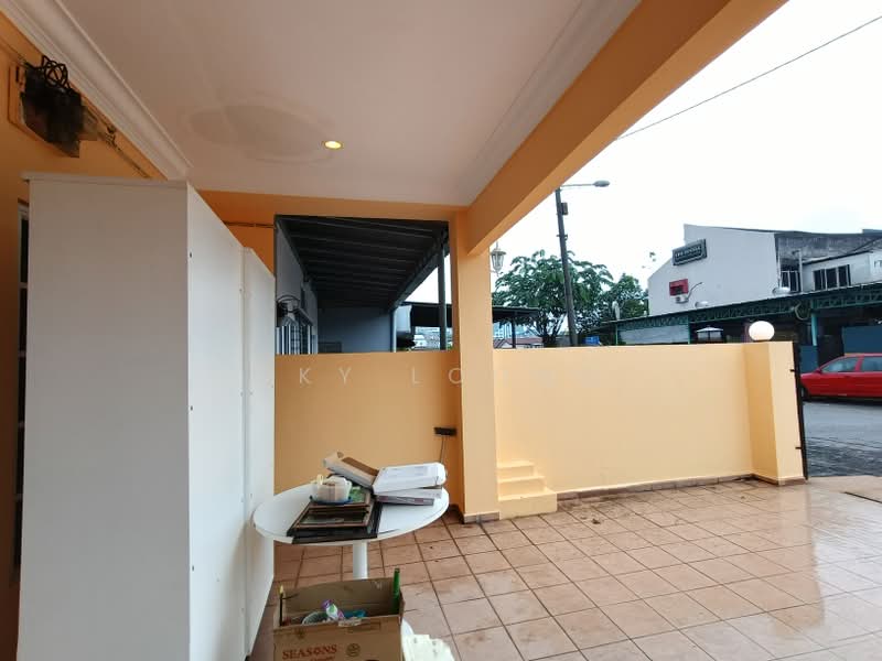 1-storey Terraced House for Sale in Kelana Jaya (Petaling Jaya) - Sky Loong - Exterior - PropertyGuru.com.my