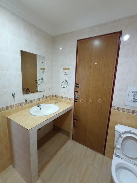1-storey Terraced House for Sale in Kelana Jaya (Petaling Jaya) - Sky Loong - Bathroom - PropertyGuru.com.my