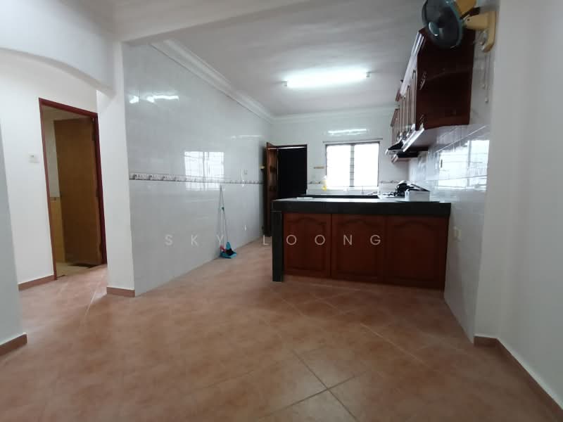 1-storey Terraced House for Sale in Kelana Jaya (Petaling Jaya) - Sky Loong - Kitchen - PropertyGuru.com.my