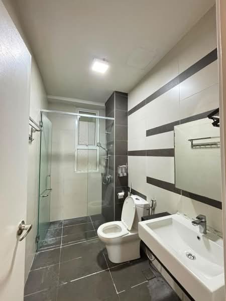 Condominium for Rent at D'Suites Akasia Horizon @ Horizon Hills - Jay Ho - Bathroom - PropertyGuru.com.my