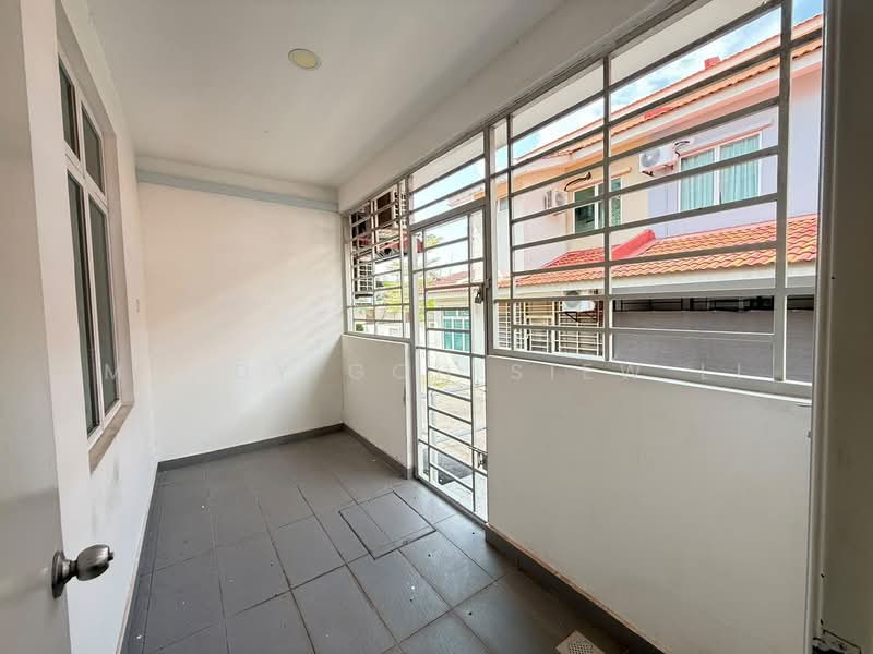 Rumah Teres 2-Tingkat untuk Disewa di Bandar Penawar (Kota Tinggi) - Mandy Goh Siew Li - Balcony - PropertyGuru.com.my