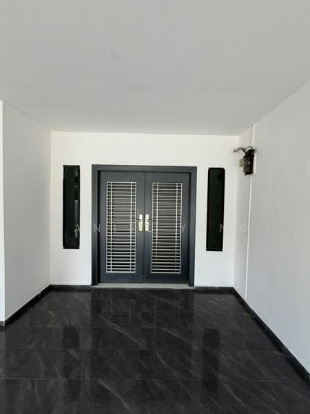 Rumah Teres 1 Tingkat untuk Dijual di Kulai (Johor) - Daniel Yong - Entrance - PropertyGuru.com.my
