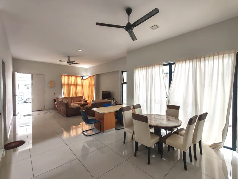 Bungalow House untuk Dijual di Taman Satu Krubong (Krubong) - Tim Piong - Living Room - PropertyGuru.com.my