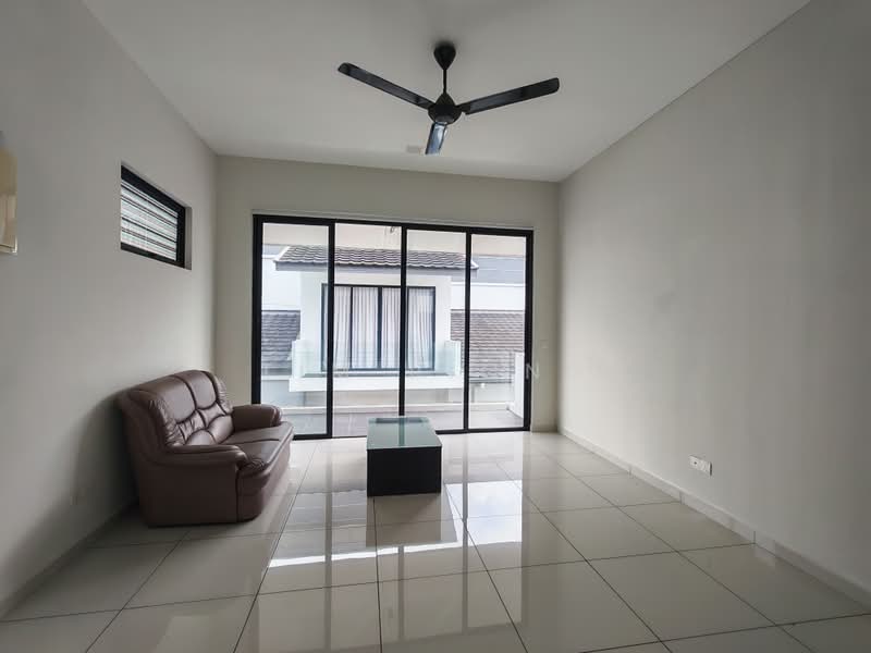 Bungalow House untuk Dijual di Taman Satu Krubong (Krubong) - Tim Piong - Living Room - PropertyGuru.com.my