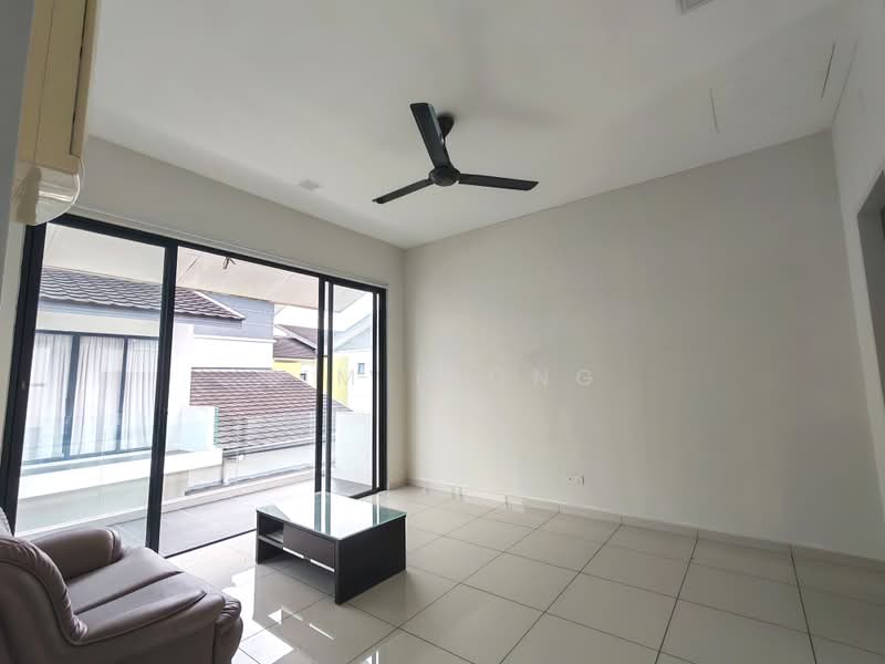 Bungalow House untuk Dijual di Taman Satu Krubong (Krubong) - Tim Piong - Living Room - PropertyGuru.com.my