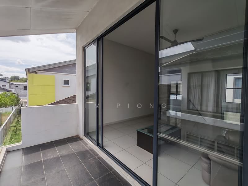 Bungalow House untuk Dijual di Taman Satu Krubong (Krubong) - Tim Piong - Balcony - PropertyGuru.com.my