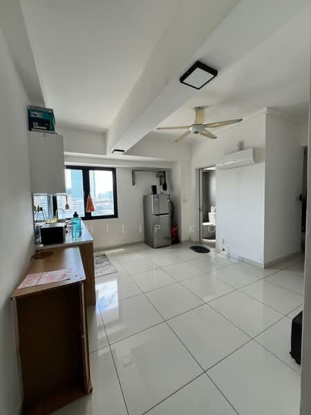 Servis Apartment untuk Dijual di Avenue D'Vogue - Philip Koh - Kitchen - PropertyGuru.com.my