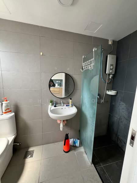 Servis Apartment untuk Dijual di Avenue D'Vogue - Philip Koh - Bathroom - PropertyGuru.com.my
