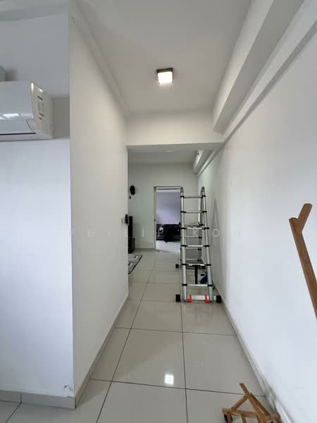 Servis Apartment untuk Dijual di Avenue D'Vogue - Philip Koh - Corridor - PropertyGuru.com.my