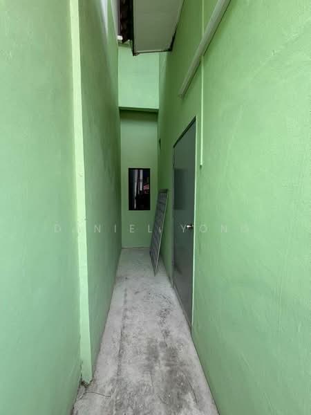 Rumah Teres 2-Tingkat untuk Dijual di Bandar Seri Alam (Masai) - Daniel Yong - Corridor - PropertyGuru.com.my