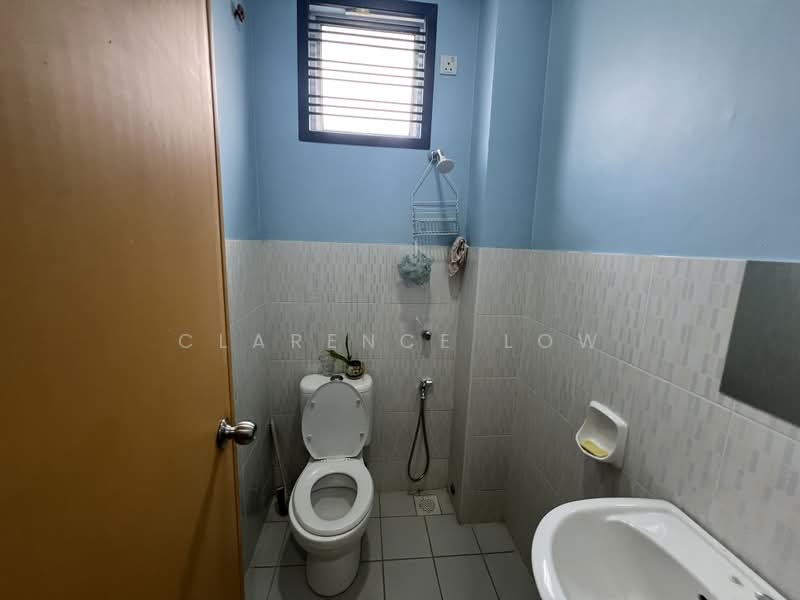 Terraced House for Rent in Taman Mutiara Rini (Skudai) - Clarence Low - Bathroom - PropertyGuru.com.my