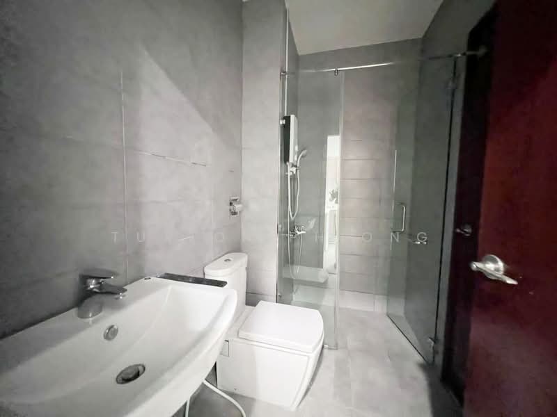 Service Residence for Rent at Paragon Suites @ CIQ - Tuxton Phiong - Bathroom - PropertyGuru.com.my