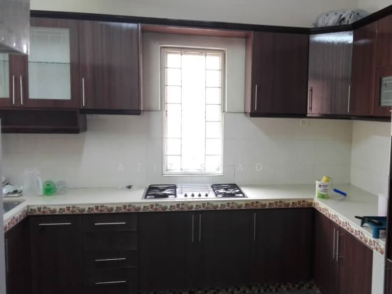 Rumah Teres 2 Tingkat untuk Disewa di Taman Subang Bestari (Sungai Buloh) - Aziz Saad - Kitchen - PropertyGuru.com.my