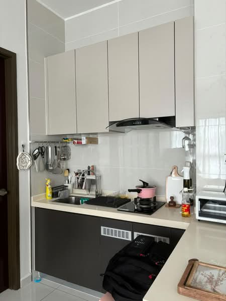 Condominium for Sale at Amberside @ Country Garden Danga Bay - Katherine Leow - Kitchen - PropertyGuru.com.my