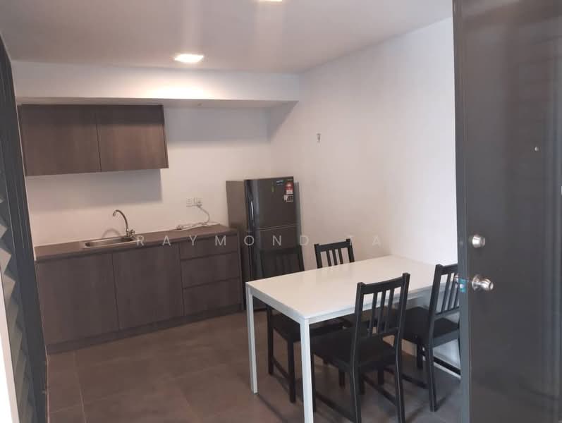 Servis Apartment untuk Dijual di Empire Damansara - Raymond Tan - Kitchen - PropertyGuru.com.my