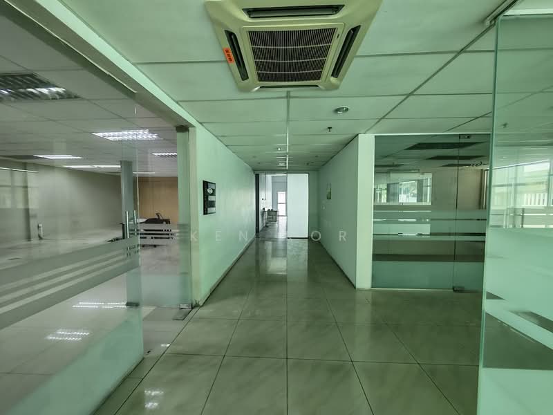 Factory for Sale in Taman Desa Cemerlang (Ulu Tiram) - Ken Kor - Corridor - PropertyGuru.com.my
